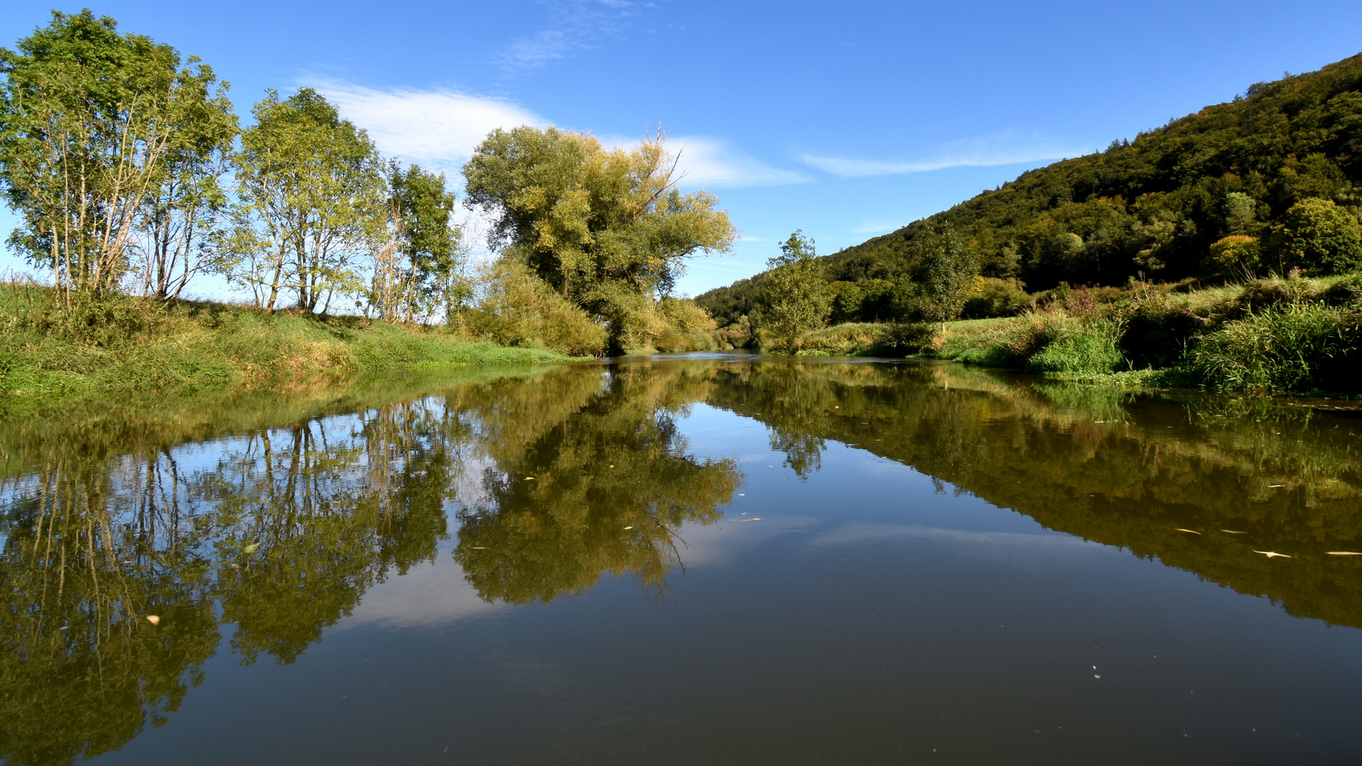 die Altmühl im Herbst