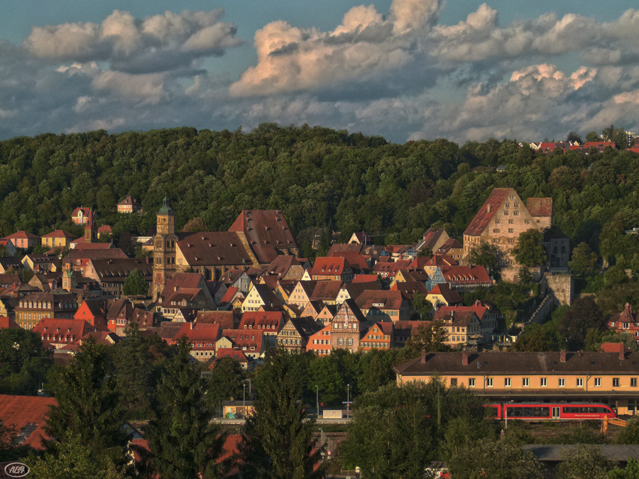 Die Altstadt und der rote Zug...