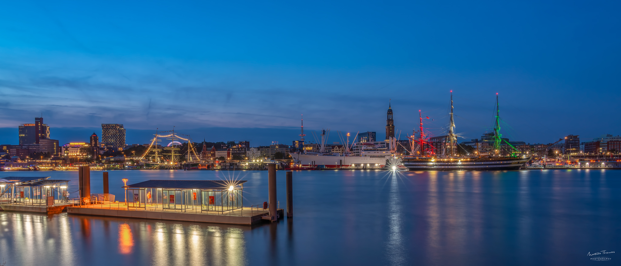 Die Amerigo Vespucci in Hamburg