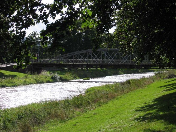 Die Amseltalbrücke flussaufwärts