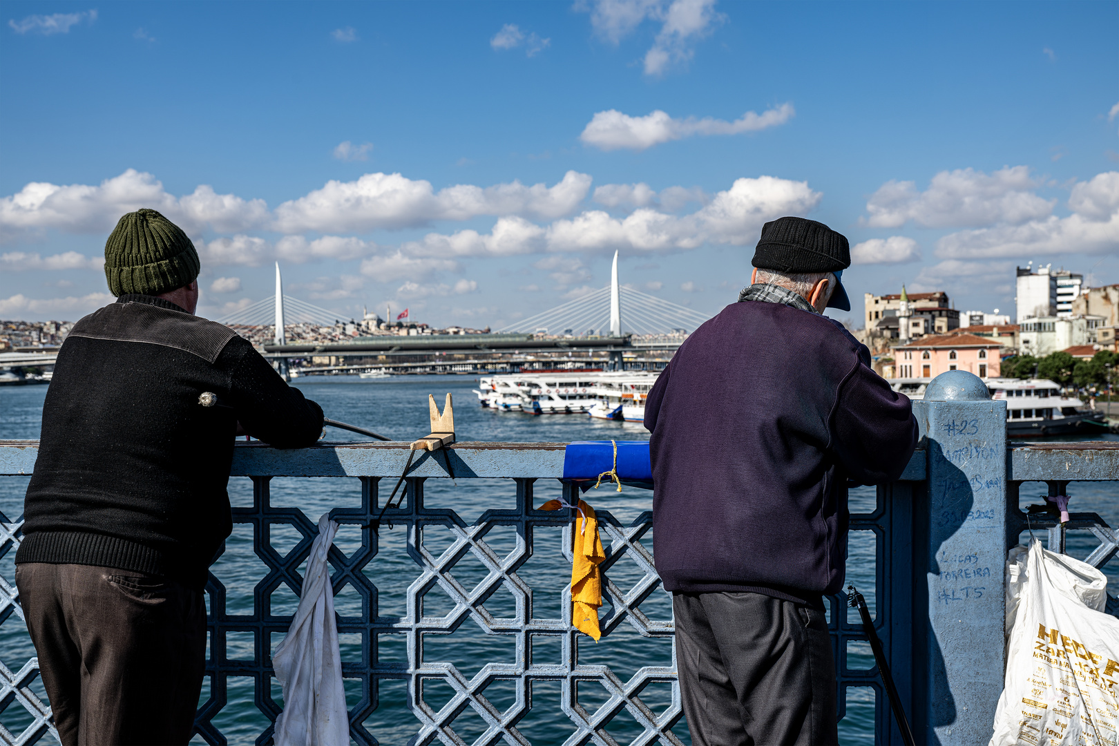 Die Angler auf der Galatabrücke 01