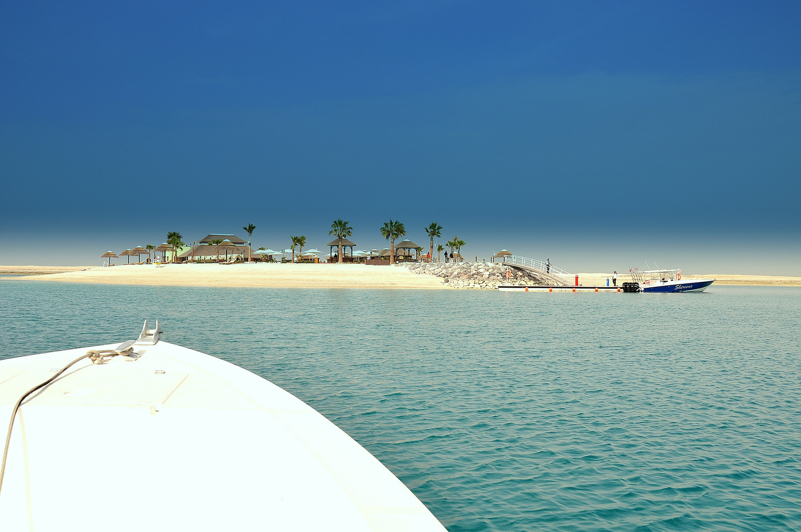 Die Ankunft, Royal Island Beach Club - Libanon - The World ...