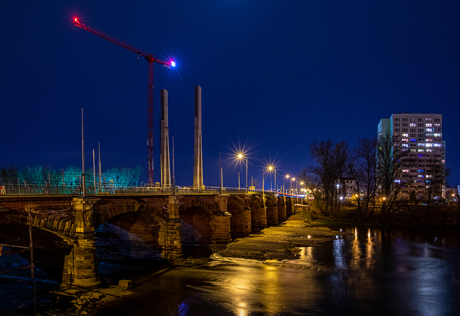 Die Anna-Ebert-Brücke...