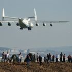 Die Antonov kurz vor der Landung