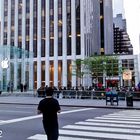 die Apple-Schlange 6:50 a.m. in Manhatten