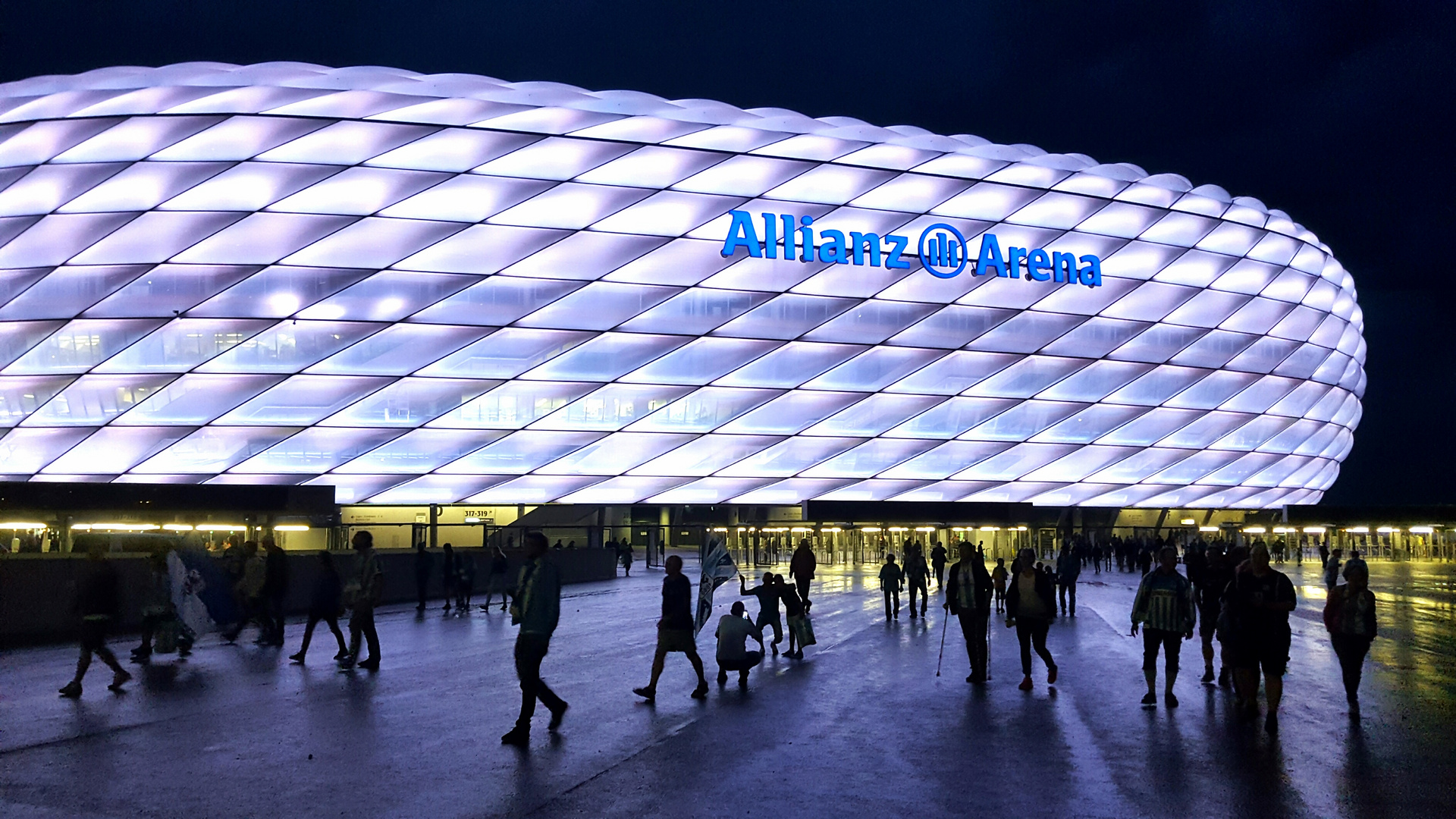 Die Arena...