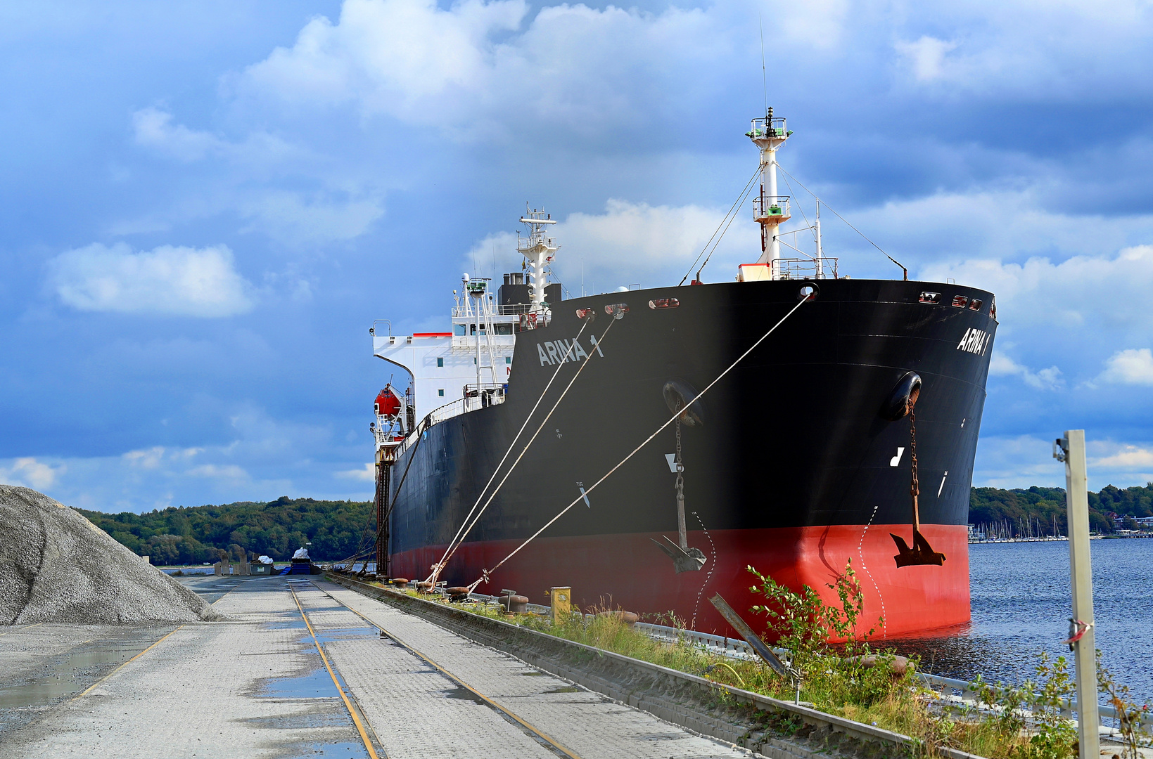 Die ARINA 1 im Scheer Hafen in Kiel am 23.09.23