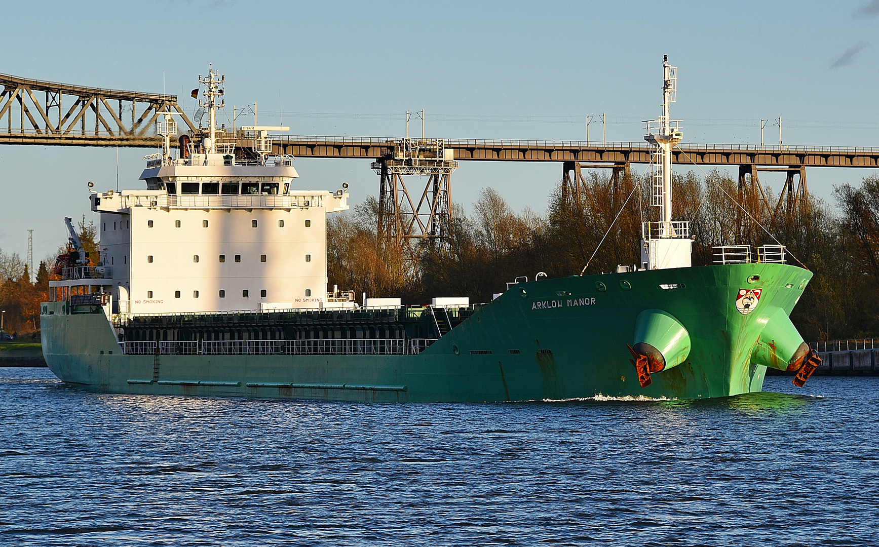 Die ARKLOW MANOR bei Rendsburg im Nord-Ostsee-Kanal