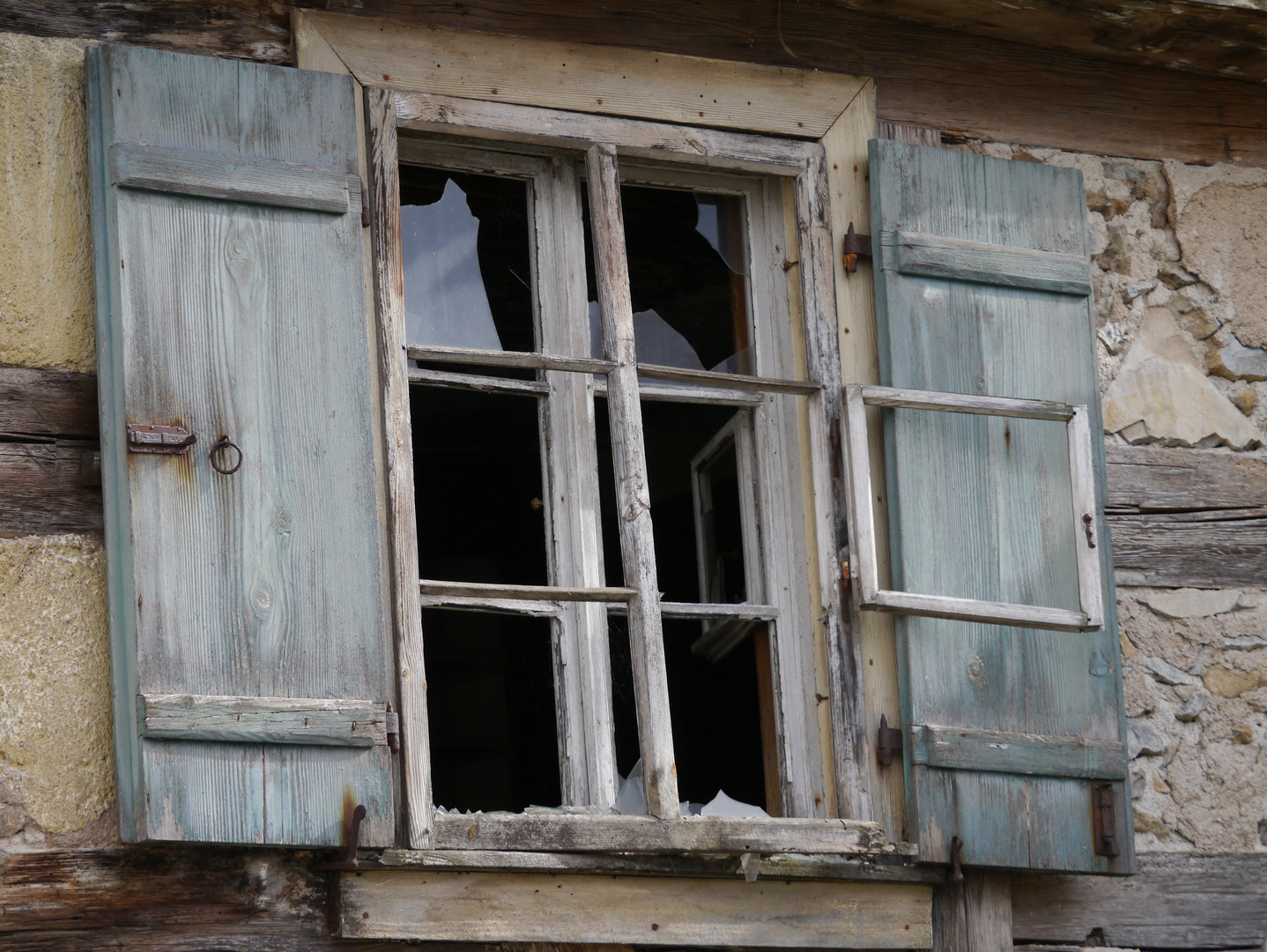 Die Augen eines Hauses - Fenster