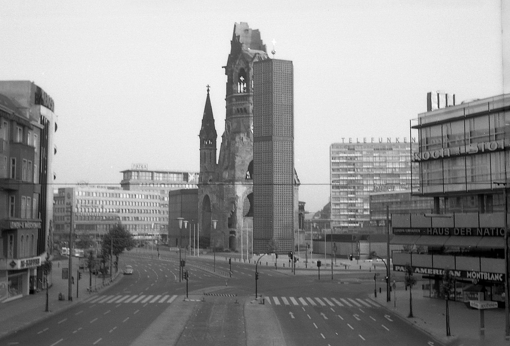 Die ausgestorbene Stadt Berlin.