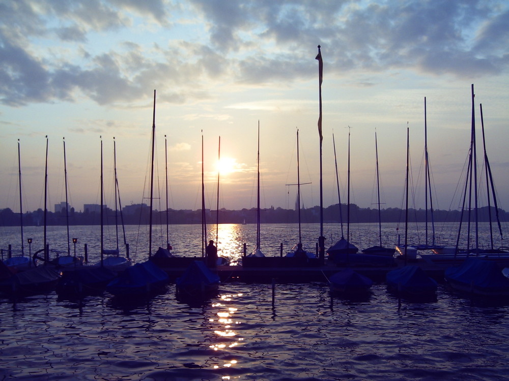 Die Außenalster bei Sonnenuntergang