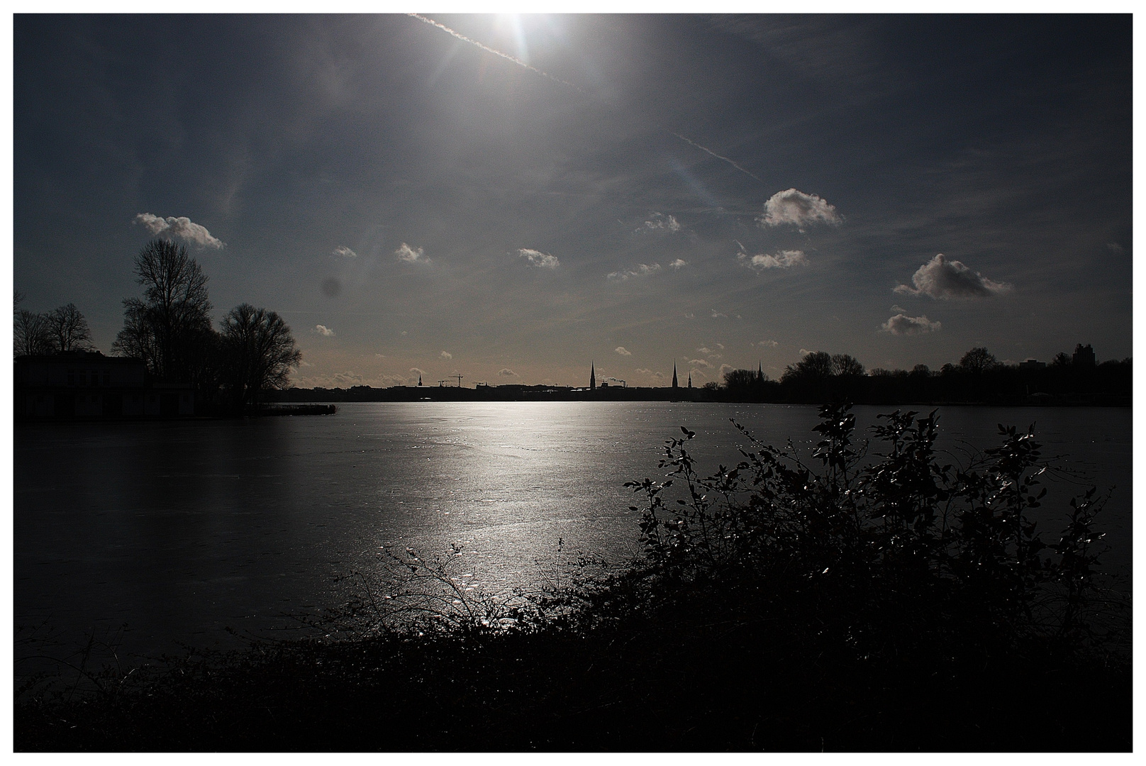 Die Außenalster im Gegenlicht