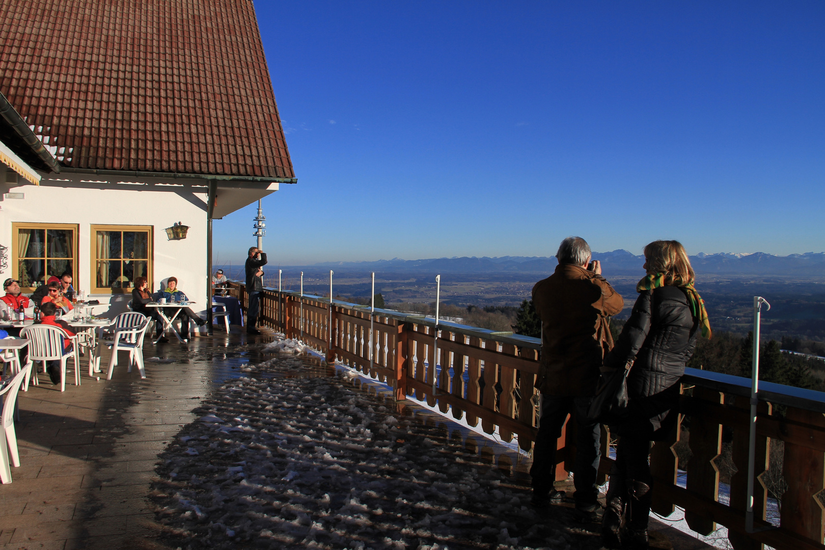 Die Aussicht bei Sonnenschein genießen...