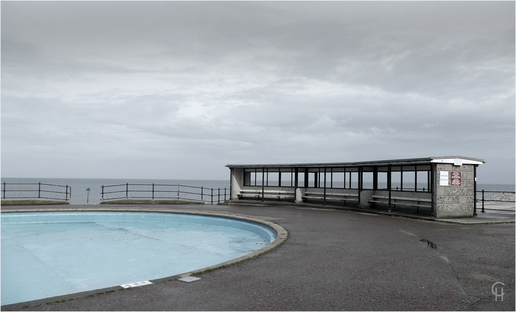 Die Badeanstalt Foto & Bild architektur, abstraktes, lost places