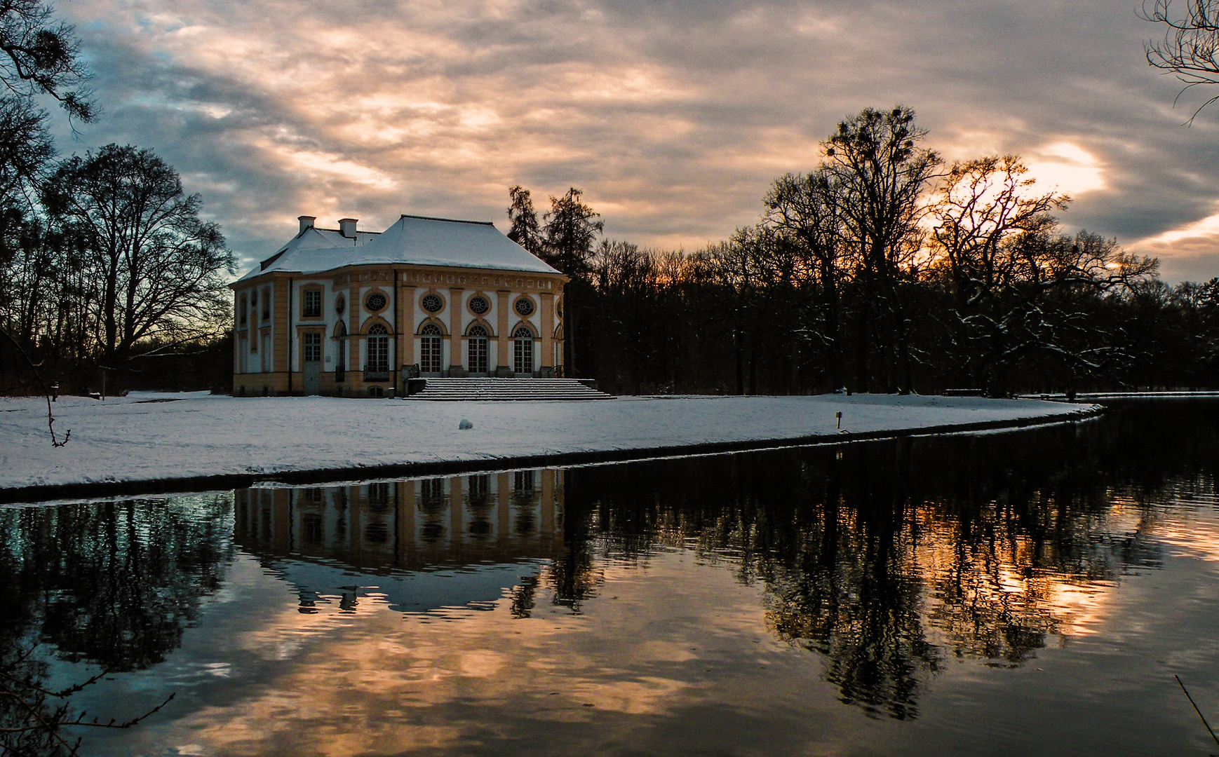 Die Badenburg im Nymphenburger Park / München