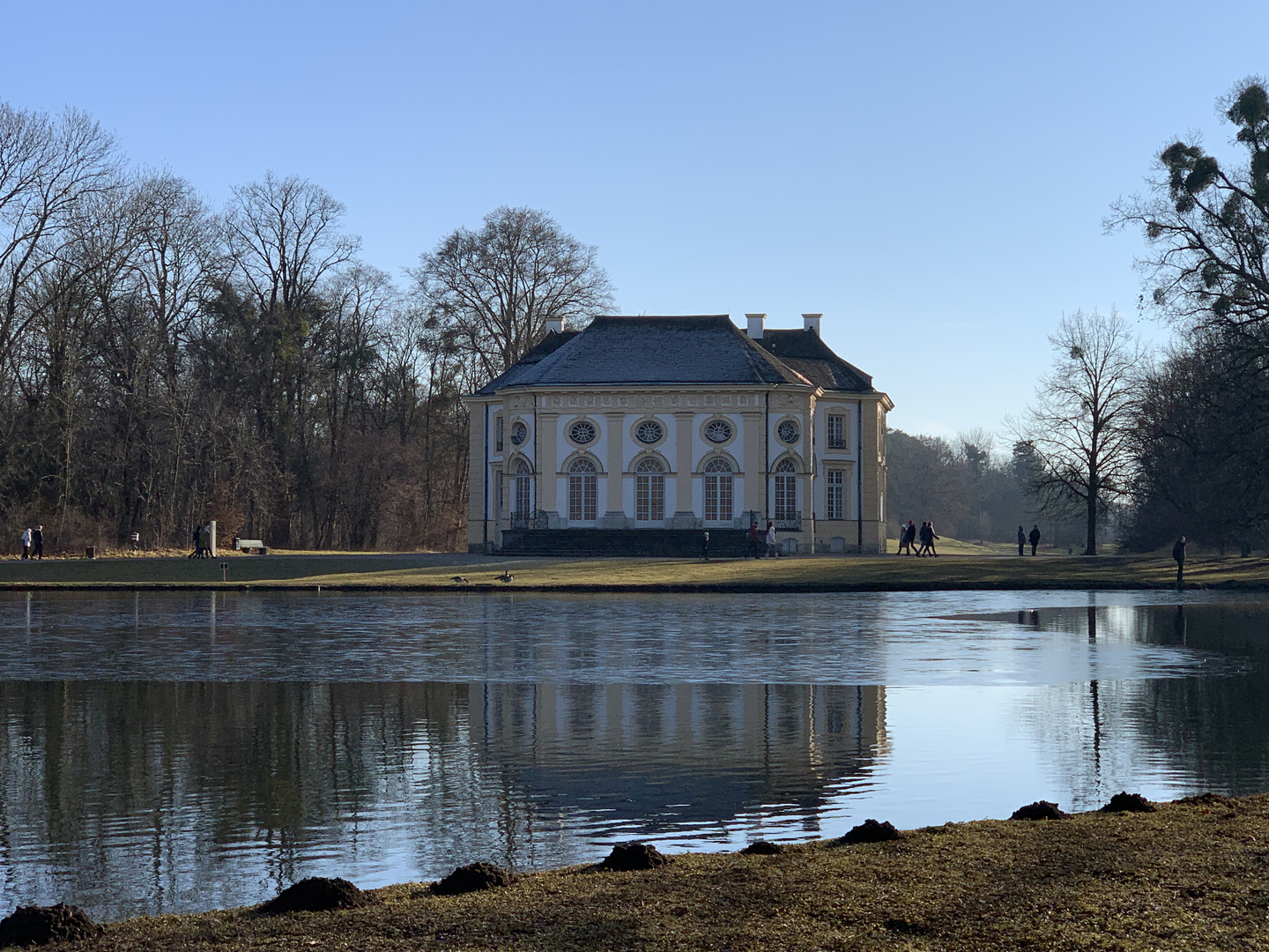 Die Badenburg im Spiegel des Großen Bassins