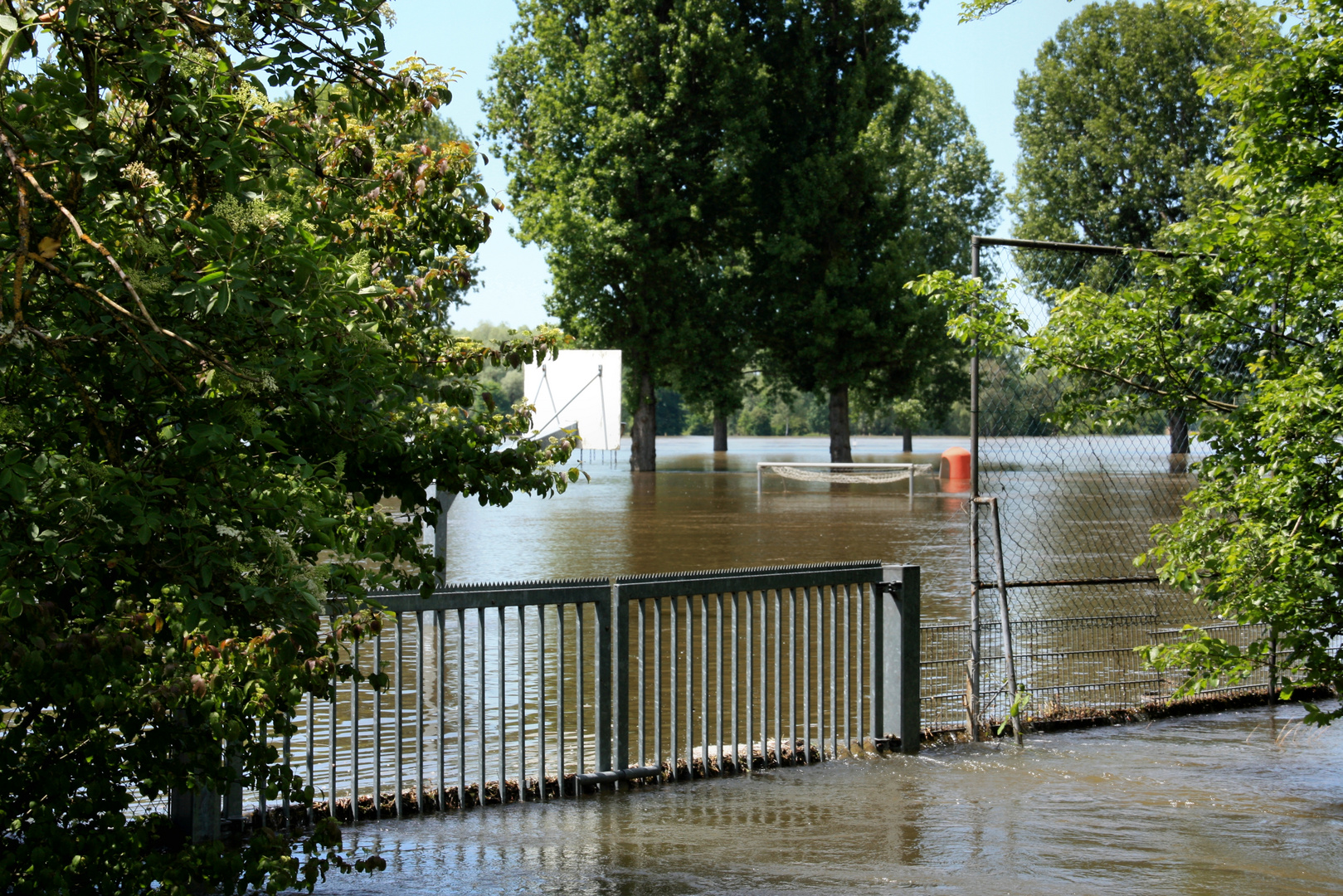 Die Badesaison ist eröffnet im Rheinstrandbad Rappenwört