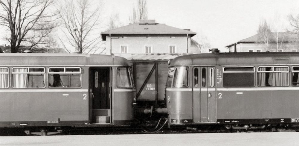 Die Bahn gewöhnte das Rauchen ab