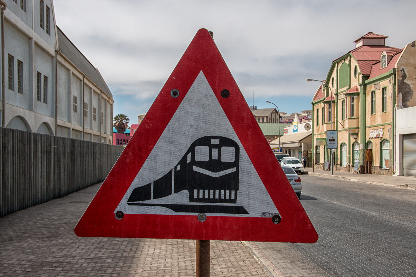 Die Bahn guckt böse...