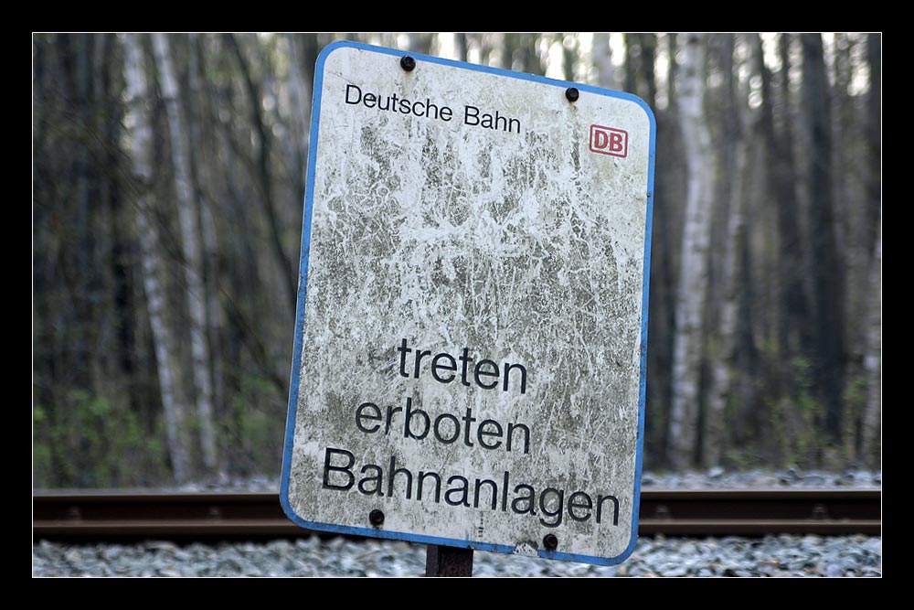 [ DIE BAHN KOMMT ]