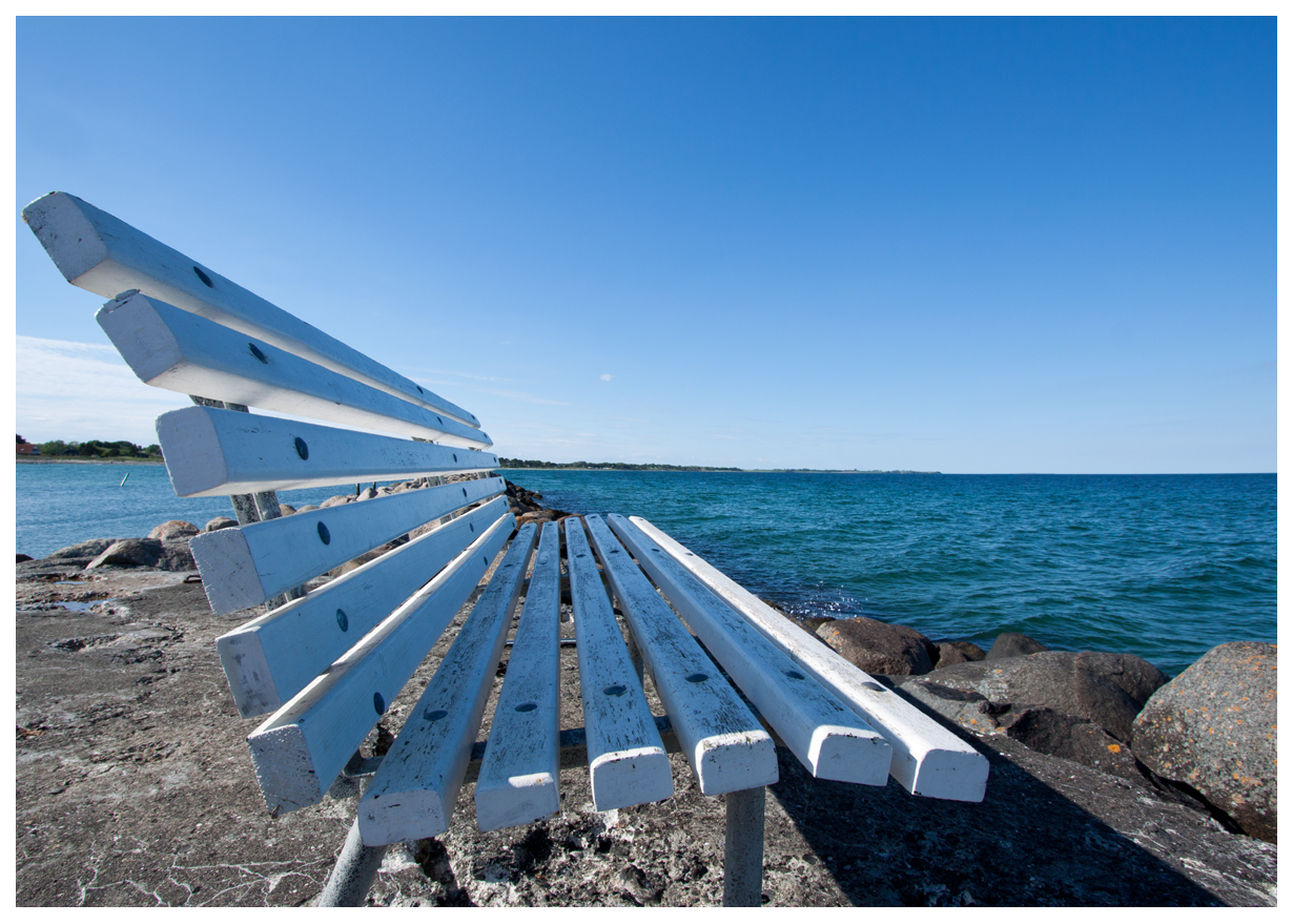 die Bank am Meer