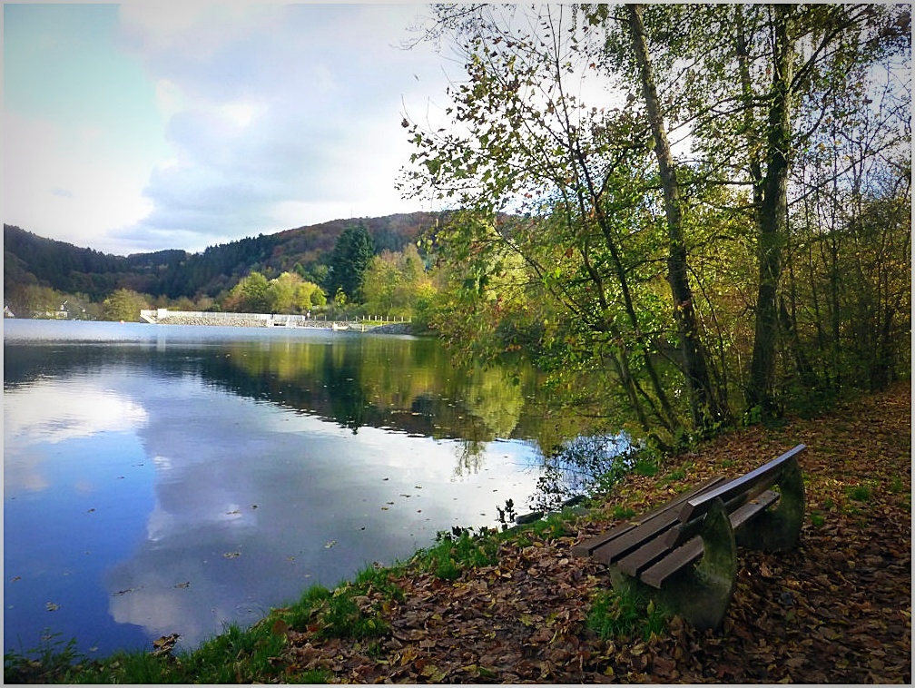 Die Bank am Stausee Foto & Bild landschaft, bach, fluss & see