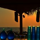 Die Bar am Meer bei Sonnenuntergang