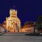 Die Basilika St. Matthias in Trier bei Nacht