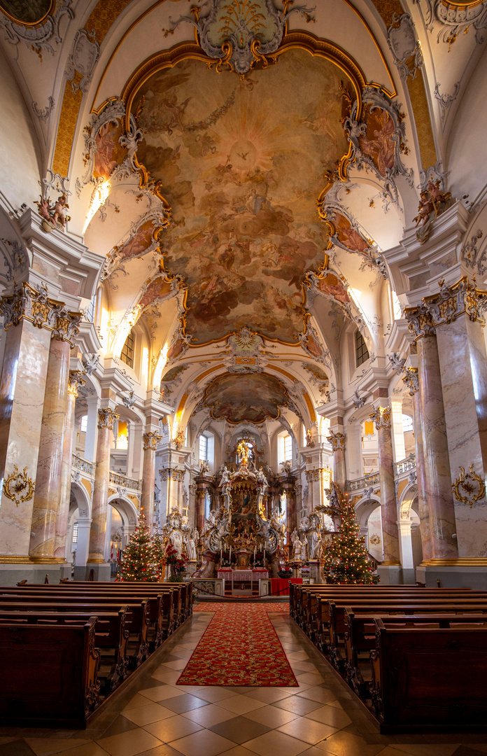 die Basilika Vierzehnheiligen - weihnachtlich geschmückt