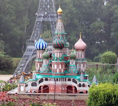 Die Basilius - Kathedrale auf dem Moskauer "Roten Platz"