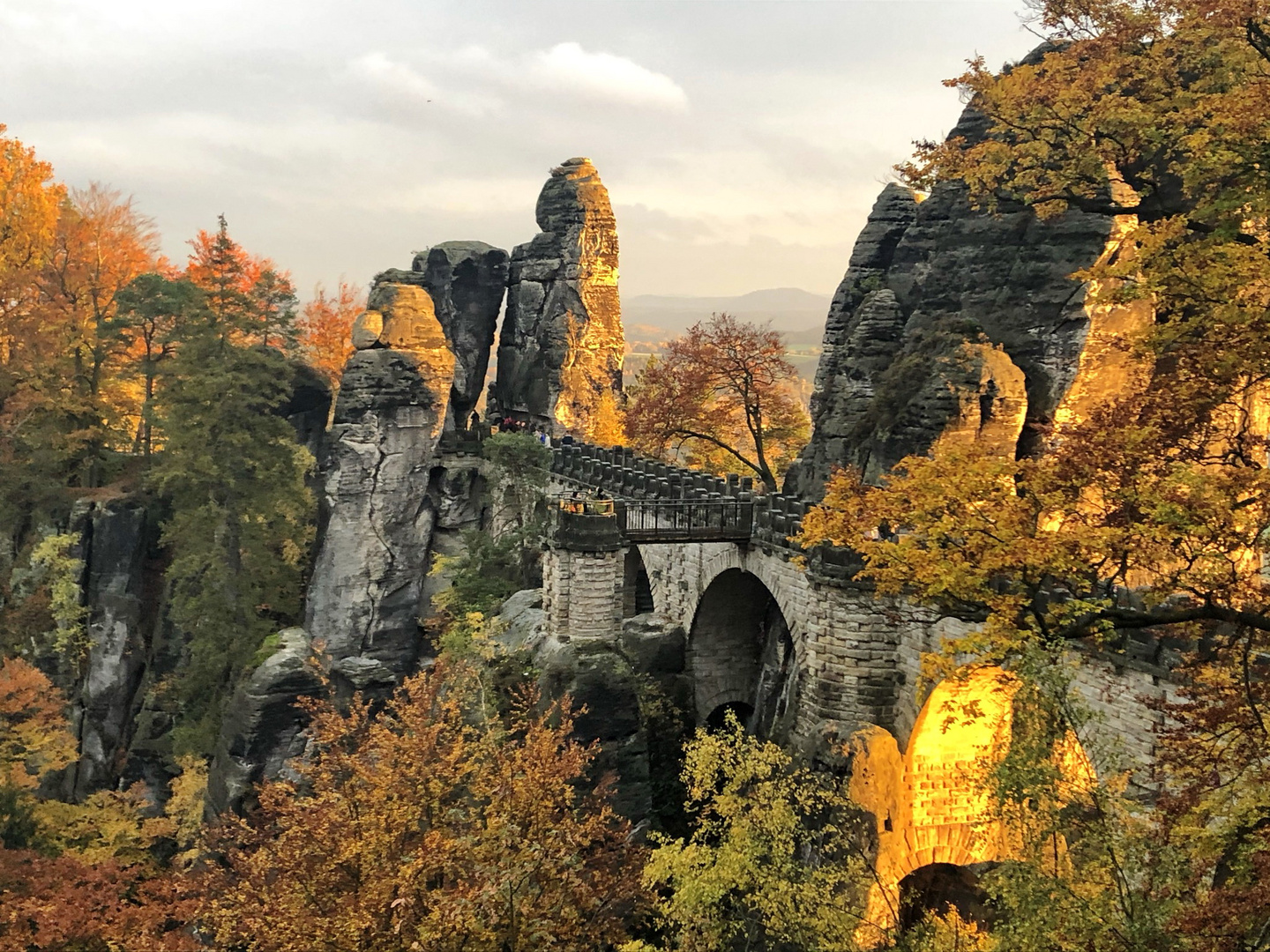 die Bastei bei Abendsonne