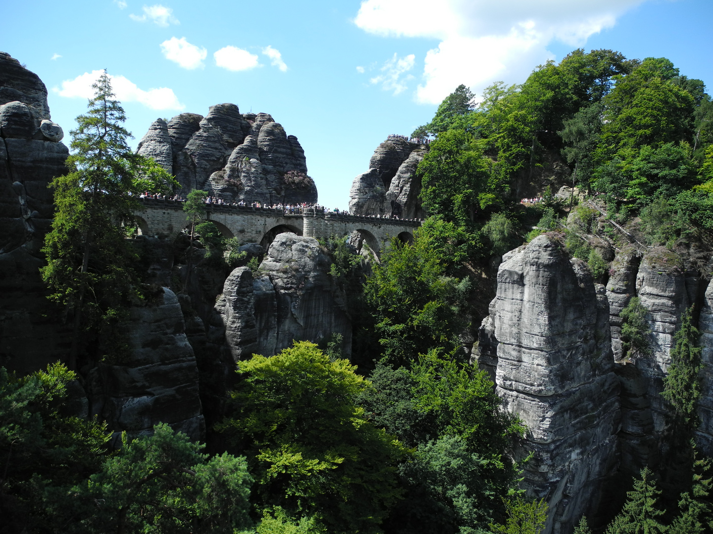 die bastei im elbsandsteingebirge