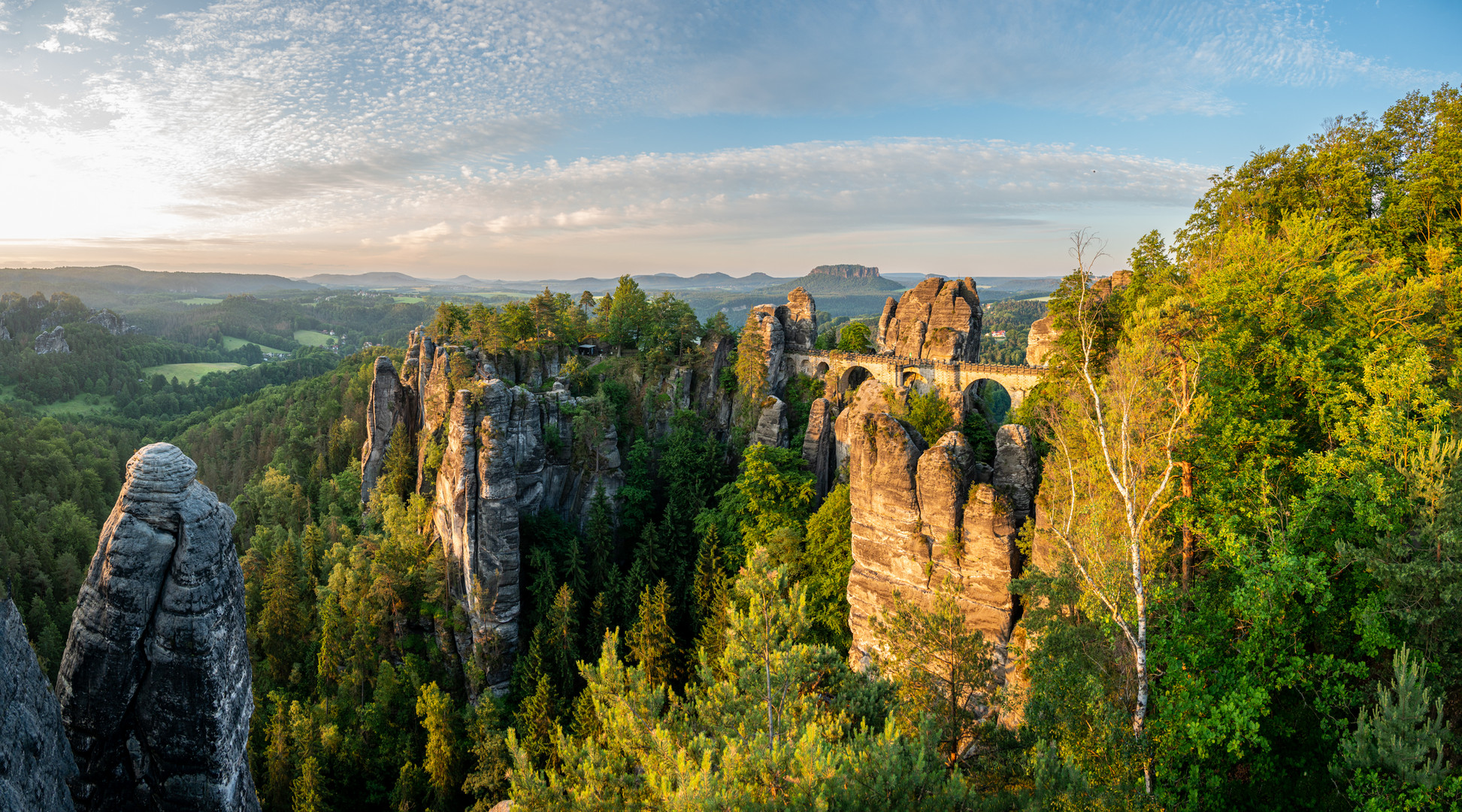 Die Bastei im Morgenlicht