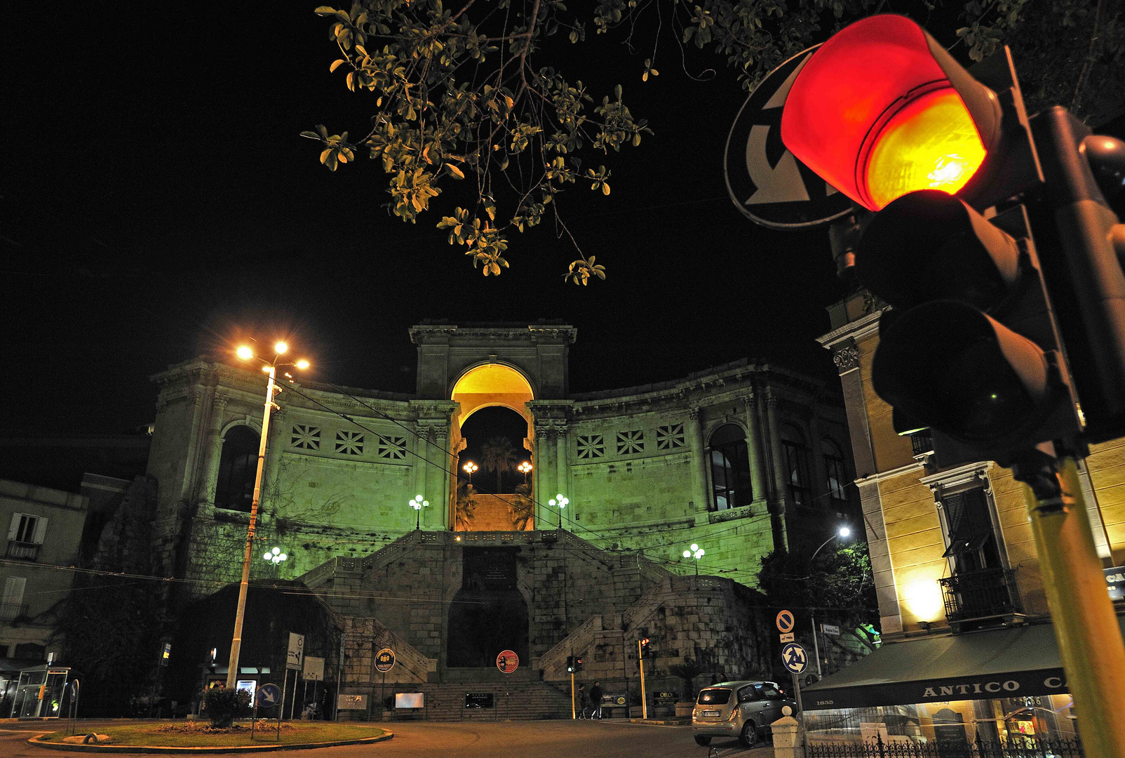 Die Bastion San Remy in Calgiari nachts