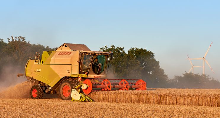 Die beiden hatten den Durchblick, links sitzt der Fahrer und rechts der Bauer, dem...