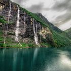 Die bekannten Wasserfälle im Geirangerfjord