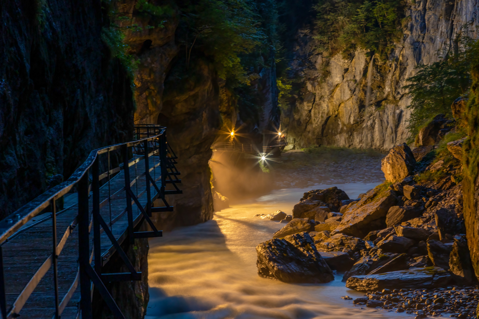 Die beleuchtete Aareschlucht