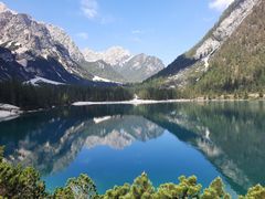 Die Berge um den Pragser Wildsee