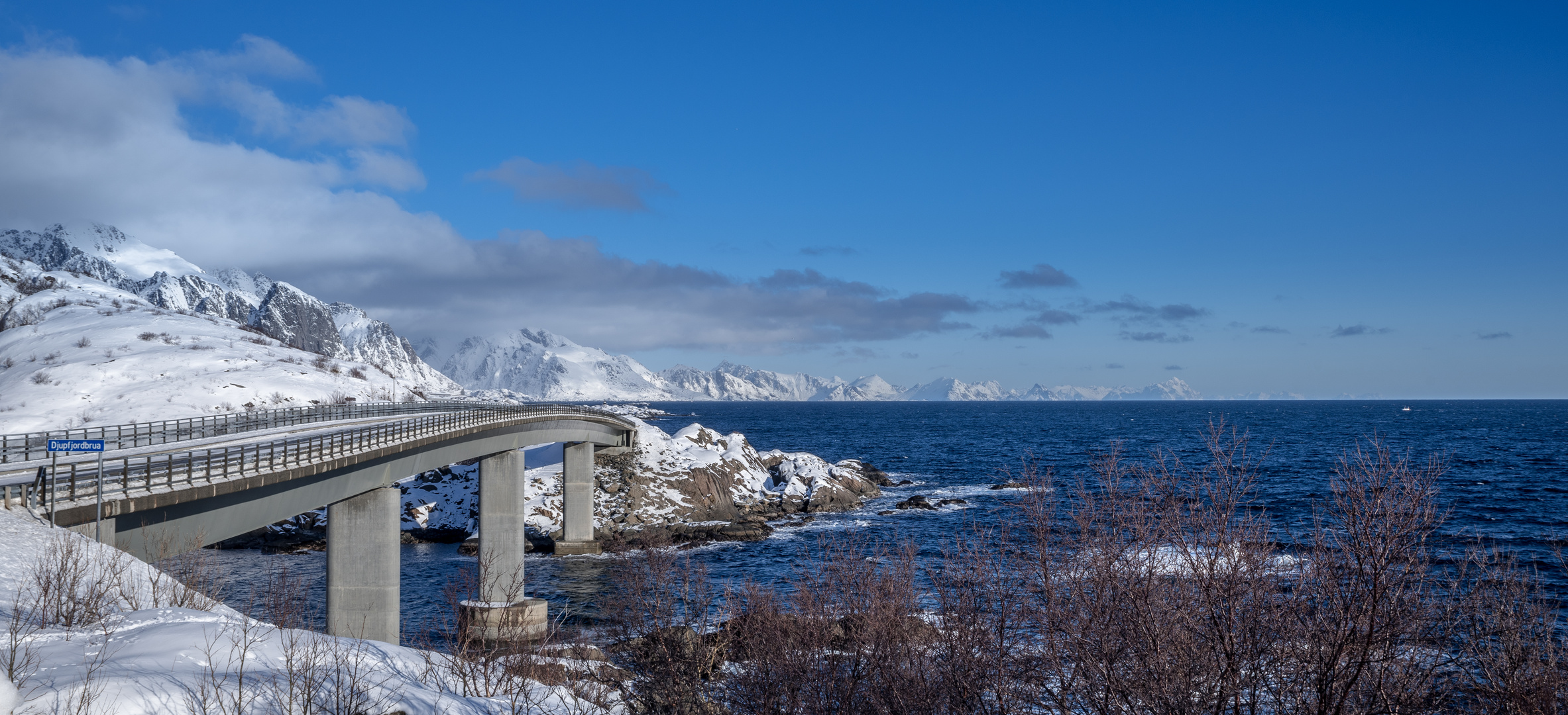 Die Berge und das Meer