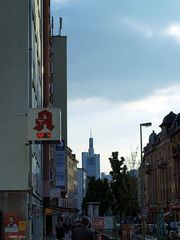 die Bergerstraße abends um 18.30 Uhr