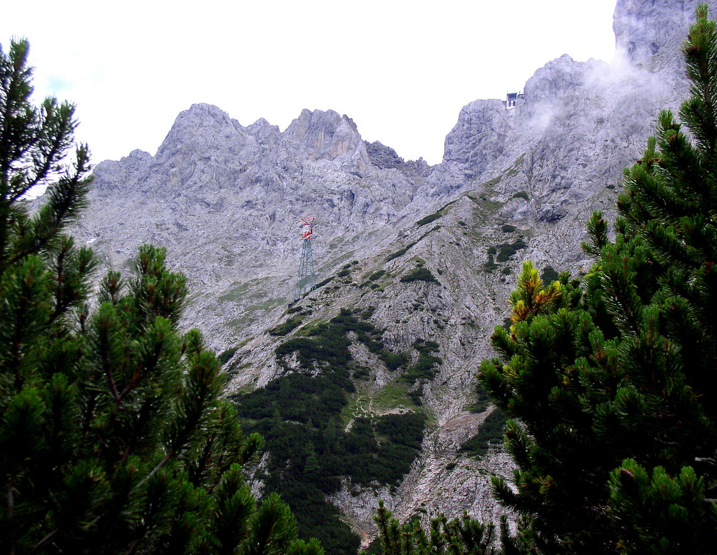 die Bergstation der Karwendel Bergbahn ist das Wanderziel