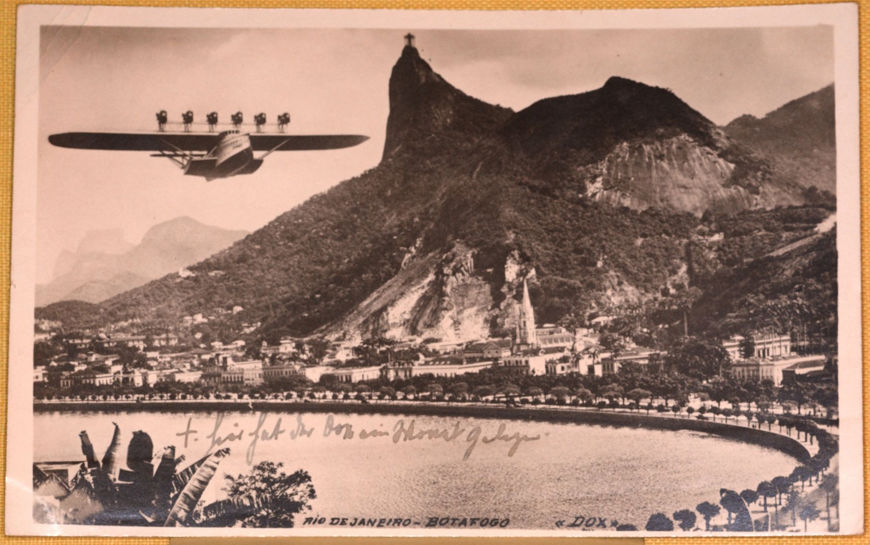 Die berühmte DO X landet in Rio de Janeiro