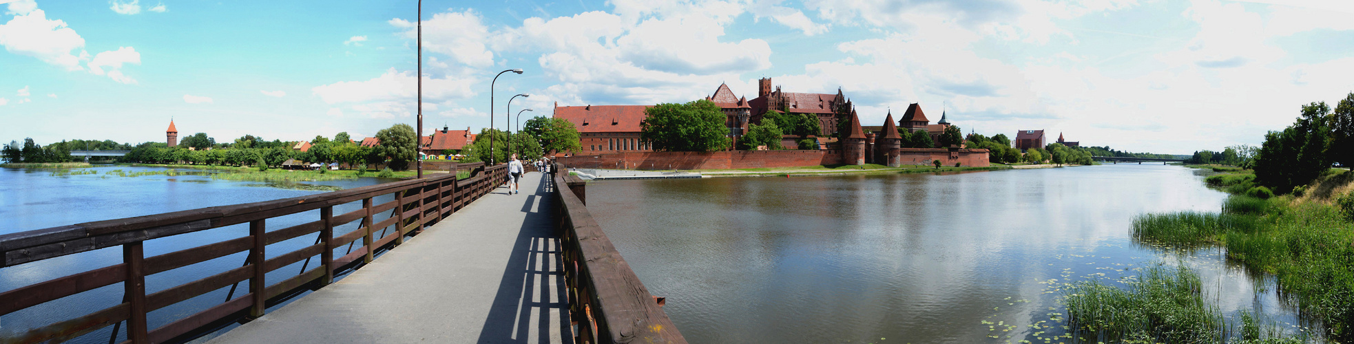 Die berühmte Marienburg an der Nogat (Panorama)