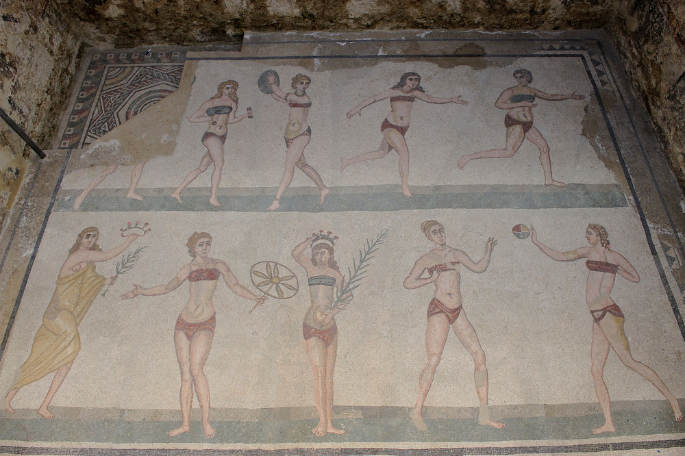 Die berühmten Bikinimädchen in der Villa Casale bei Piazza Armerina