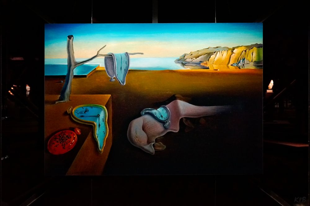 Salvador Dali Die Beständigkeit Der Erinnerung Pack zu setzen die meisten Schüssel zerfließende uhr gemälde Staub