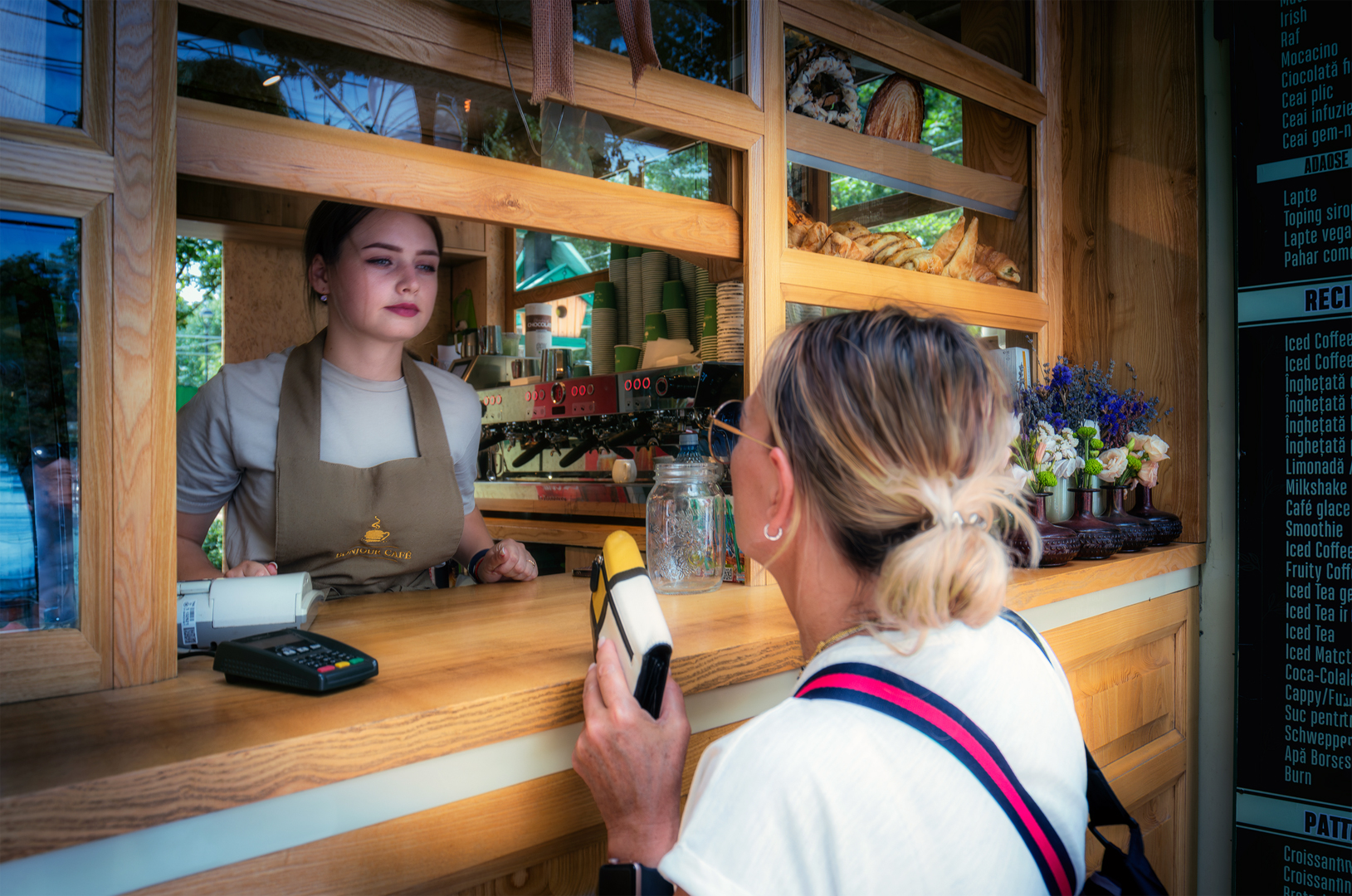 Die Bestellung im Bonjour Cafe