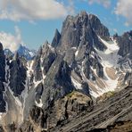 Die bizarre Welt der Dolomiten. Kein anderes...