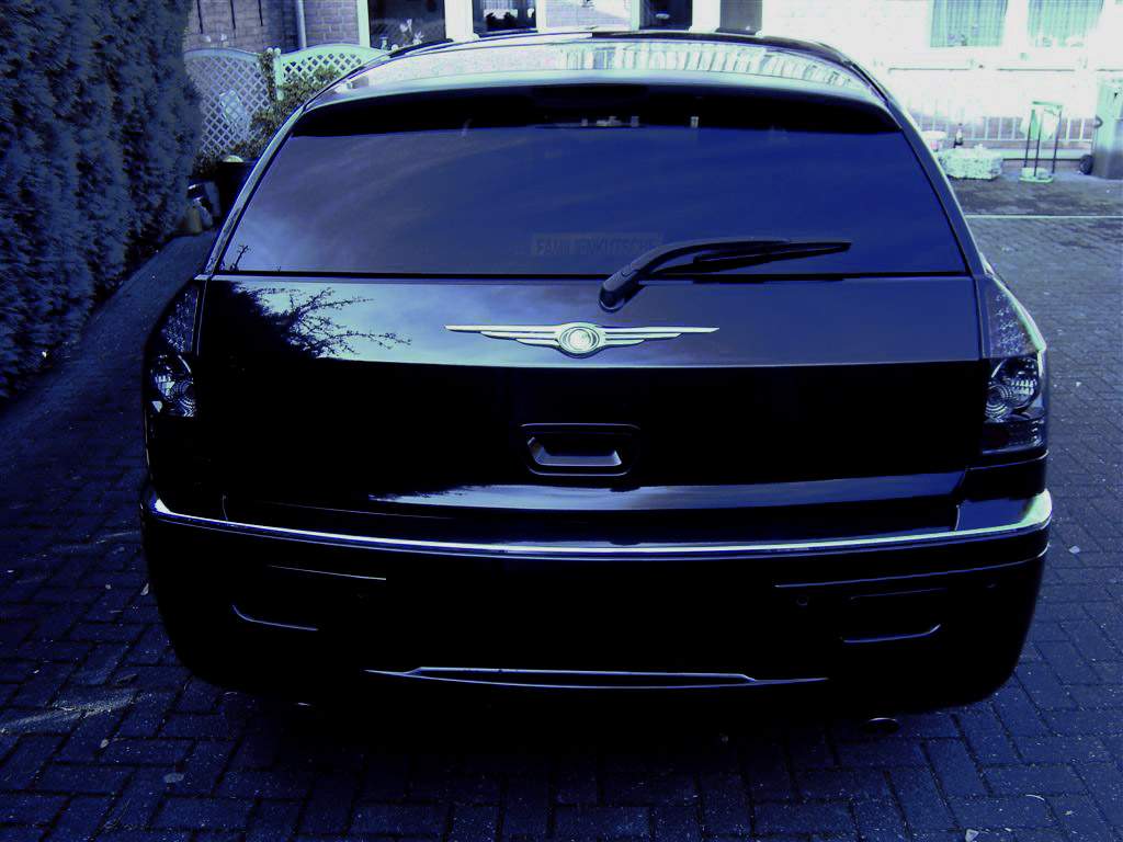 Die Black Pearl - ein Chrysler 300C Touring 3.0 CRD "Special Edition"