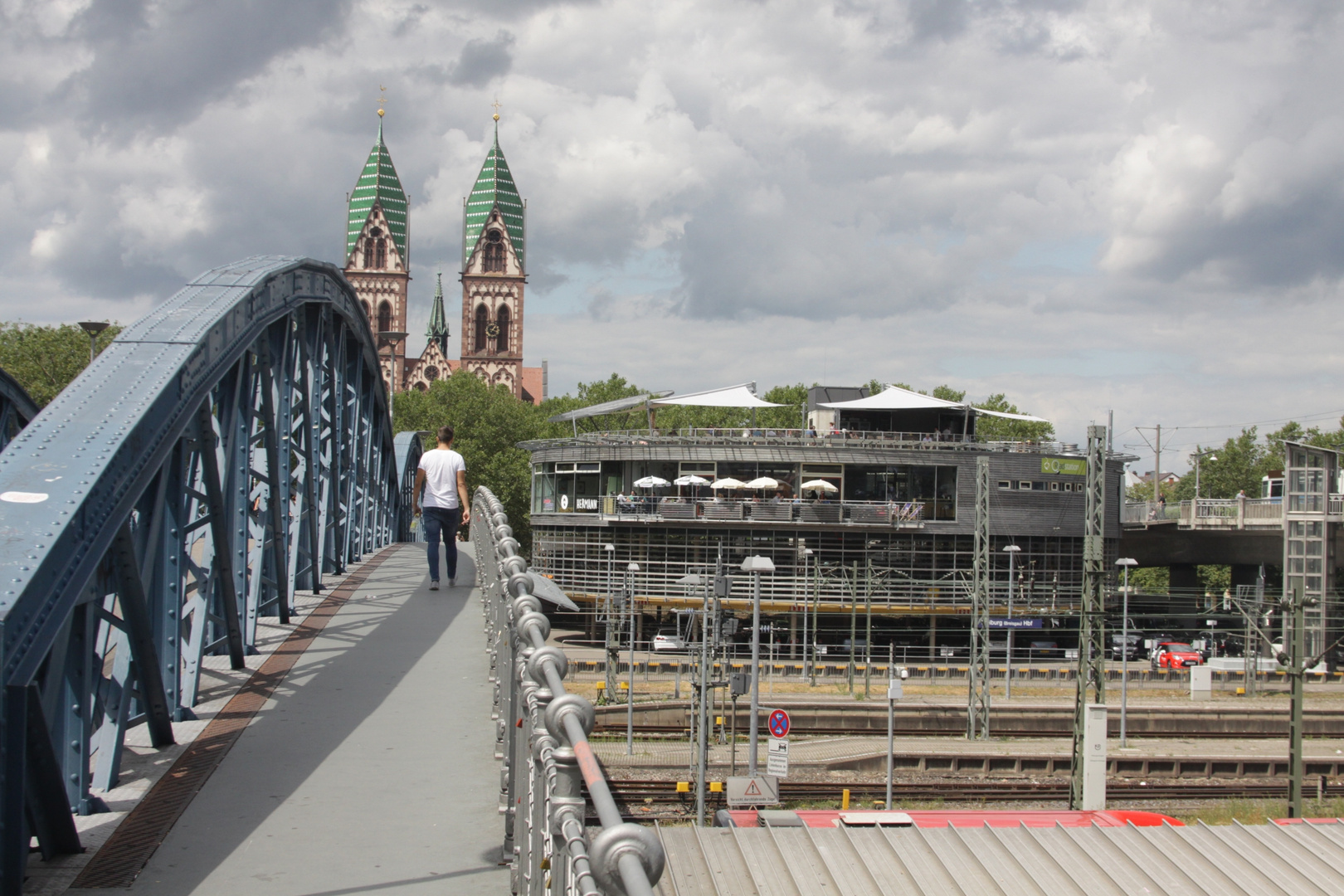 Die blaue Brücke