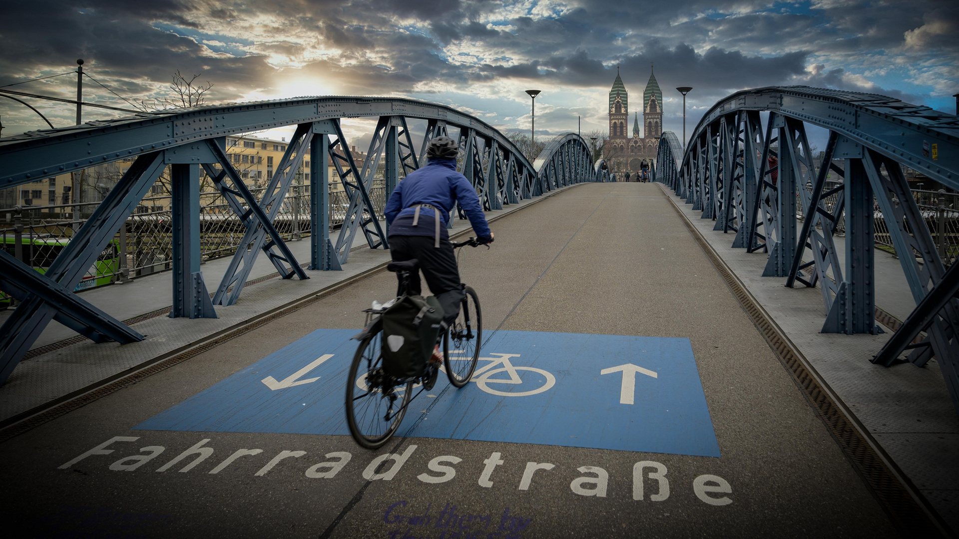 Die blaue Brücke (Wiwili Brücke) in Freiburg